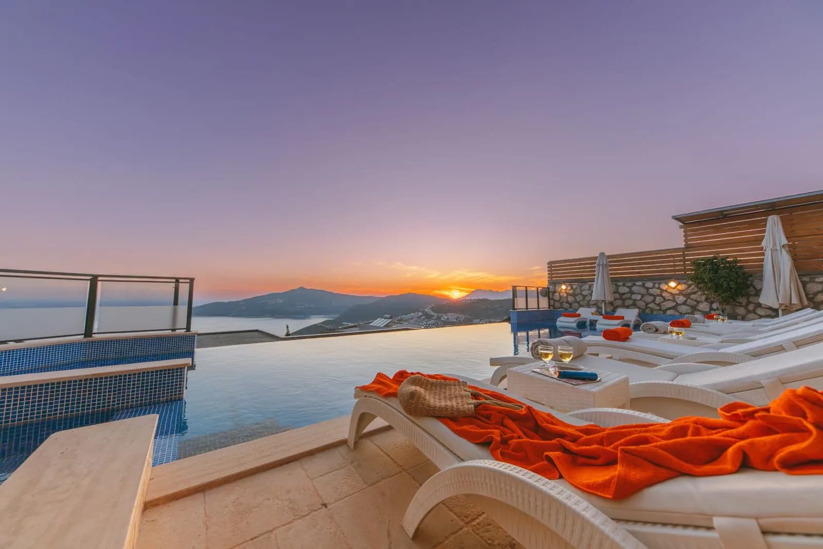 5BR Beachside Villa, Jumeirah